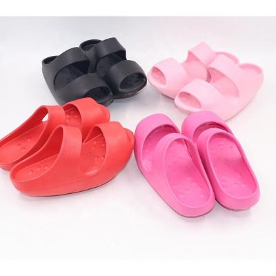 China Massage Body Waving Leg Fit Indoor Fitness Equipment Slimming Lose Weight Shaking Round Steel Bottom Slides Shoes for sale