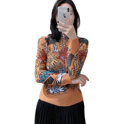 China Women Clothing Print Anti-pilling Graffiti Painting Turtle Neck Pleated Top Tight Top for sale