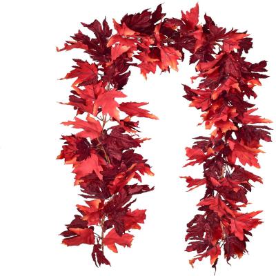 China Festival Decoration Artificial Maple Leaf Fall Garland with Red Berry for Thanksgiving Indoor Outdoor Decorations for sale