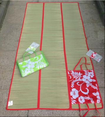 China Adhesive-Protective Straw Mats Outdoor Flooring, Beach Straw Folding Mat for sale