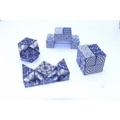 China Diamond Cube Magnetic Collapsible Magic for sale