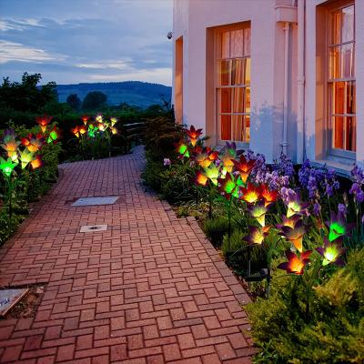 China Outdoor Waterproof Artificial Patio LED Solar Lily Flowers Decorative Garden Eco Garden Lights For Sale for sale