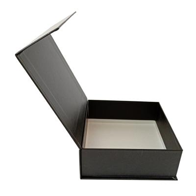 China Recyclable Custom Luxury Black Clothing Gift Packaging Box Magnetic Folding Paper Cardboard Gift Box for sale