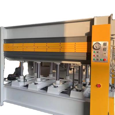 Cina 120T Hot Press Machine Facile da usare e ad alta pressione per una produzione fluida in vendita