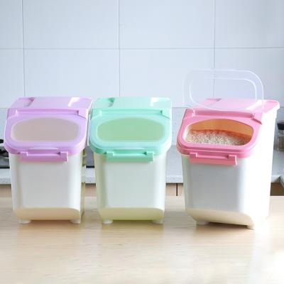 China 15kg Sustainable Kitchen Utensil Rice Container Airtight Sealed Plastic Storage Box And Handle for sale