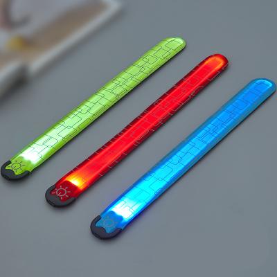 China Nylon High Reflective Reflective Lights LED Sports Wristbands Rechargeable Sports Visibility Armband for sale