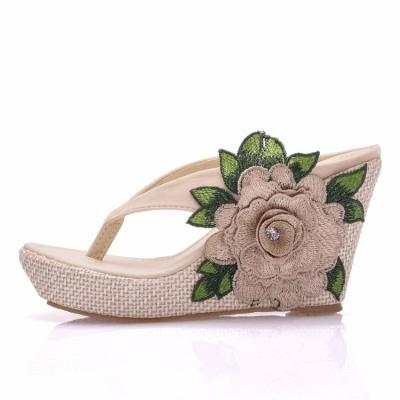 China Fashion Trend Design Good Quality Light Weight New Floral Step Up Sandals Platform Slippers Shoes for sale