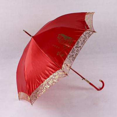 China Rungra / Silk Lace And Satin Umbrella Silk Big Bride Red Straight Umbrella Surface for sale