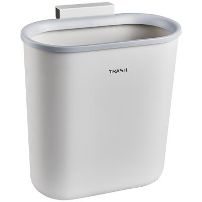 China Sustainable Wet And Dry Kitchen Plastic Hanging Bin Trash Can for sale