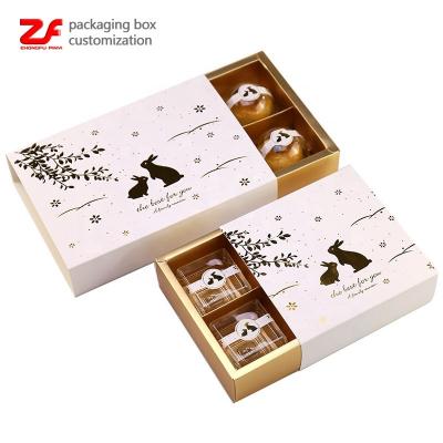 China Custom Recycled Materials Mooncake Gift Moon Cake Food Grade Paper Box For Party Packaging for sale