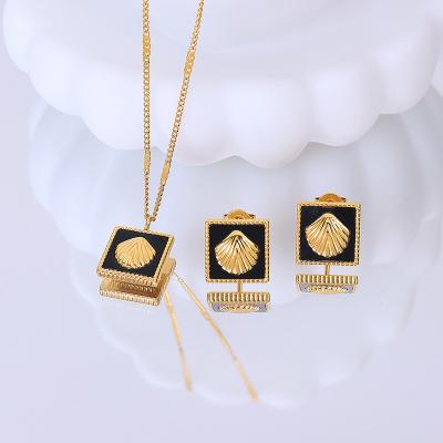 China New Shell Jewelry Designers Mens Necklace Earring Nickel Free Lead Free Square Chain Set 18K 316 Stainless Steel Wholesale Jewelry Display Set for sale