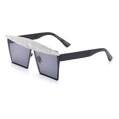 China Fashion Sunglasses Shape Large Frame New Design High Quality Metal Retro Sunglasses for sale