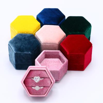 China Manufacture direct supply custom fashion velvet ring box velvet boxes for jewelry double ring box for sale