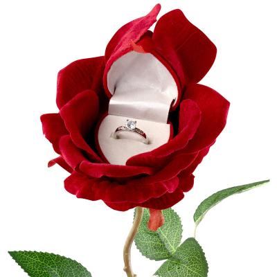 China Modern Elegant Custom Made Wedding Gift Ceremony Proposal Engagement Rose Heart Flower Blossom Jewelry Red Ring Box Packaging for sale