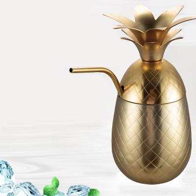 China Creative glassware holding personalized stainless steel metal wine cold drinks cocktail glass pineapple bar for sale