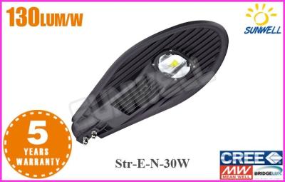 China Luces de calle llevadas al aire libre impermeables 30w 130 lm/w para el estacionamiento en venta