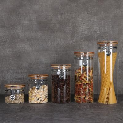 China Freshness preservation wholesales factory price glass jar with metal clip glass storage jar bottle for sale