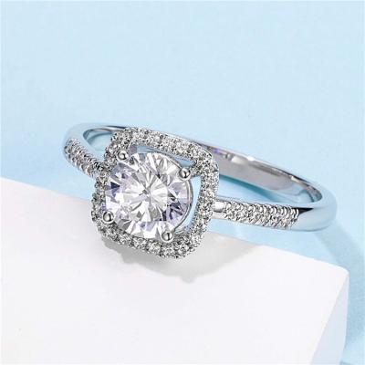 China CLASSIC Round 1CT Solid Gold 1CT Jewelry 14k Round Apple Halo Moissanite Ring Square Moissanite Solitaire Ring for sale