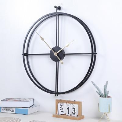 China Antique Light Luxury Creative Living Room Wall Clock European Style Round Shape Iron Frame Wall Clock for sale