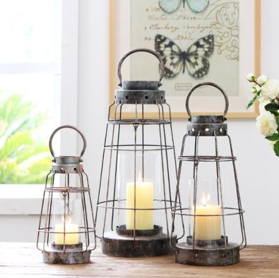 China Home Decoration Vintage Style Kerosene Lamp Shaped Rustic Wrought Iron Metal Sconce for sale