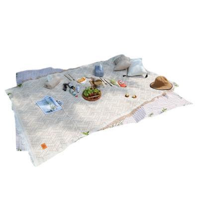 China Spring Outing Picnic Mat Picnic Cloth Mat Outdoor Camping Picnic Recycling Wild Camping Moisture Proof Mat for sale