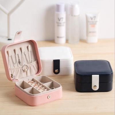 China Women Luxury Wholesale Girls PU Travel Portable Jewelry Box, Jewelry Subscription Box Small Jewelry Box for sale