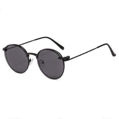 China Round Comfort Best Price Frame TAC Glass Polarized Magnetic Clip On Sunglasses for sale