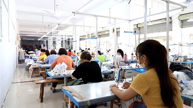 Verified China supplier - Guangzhou Panyu Dashi Luoliyi Garment Factory