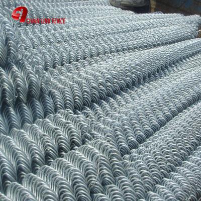 China 2.5mm-3.0mm Hot DIP Galvanized Chain Link Fence 9 Gauge 50*50mm 6FT PVC Coated Diamond Wire Mesh Fence for sale