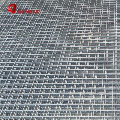 China Low-Carbon Iron Wire Mesh 50mm*50mm 2*2 Galvanized pvc coated welded wire mesh panel for rabbit cage for sale