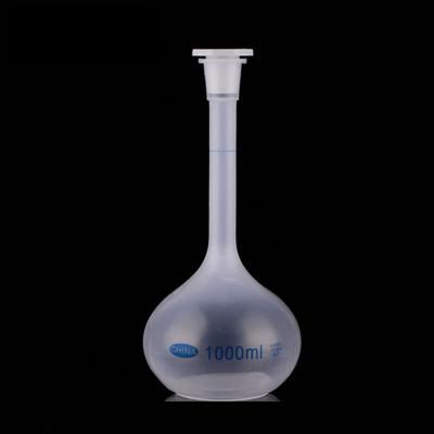 China Laboratory 500ml 1000ml High Quality Plastic Volumetric Flasks for sale