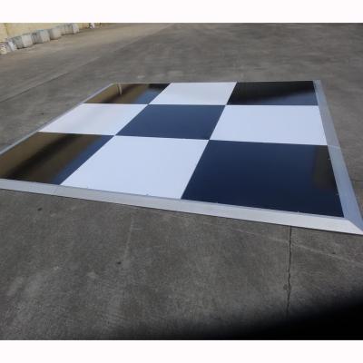 China Easy to Install Wholesale Black and White Laminate Plywood Dance Floor with Flight Case for sale