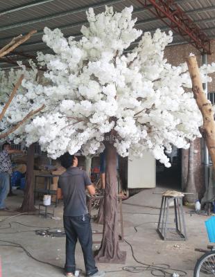 China Custom Made Large Materials Plastic White Cherry Blossoms Eco-friendly Artificial Trees For Wedding Restaurant Decoration for sale