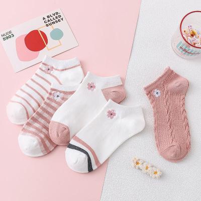 China Rich Soccer Socks Cotton Cute Comfortable Cotton Color Waist Low Sport Customized Ankle Socks for sale