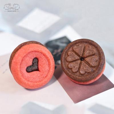 China Healthy Delicious Chocolate Flavour Biscuit Heart Shaped BH09 Semi-Hard en venta