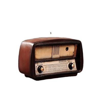 China Retro Europe Country Style Home Decorations Supply Items Resin Craft Ornaments Vintage American Radio Old for sale