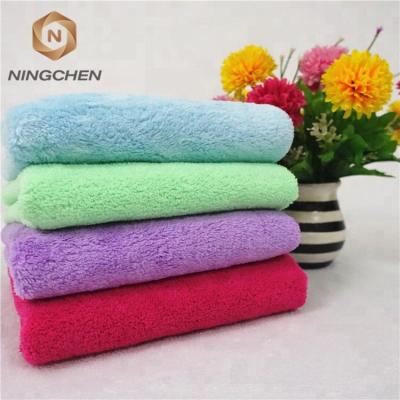 China Free Shipping 2018 New Compressed Coral Fleece Fabric Animal Shape Coral Fleece Baby Towel Infant Bath Towel 90*90cm for sale