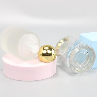 China 30ml 40ml 50ml Essential Oil Glass Cosmetic Bottles With Plated Dropper Bottle for sale