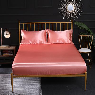 China Nondisposable Polyester Silky Pink Stain 3 Pcs Soft Comfortable Bedsheet Set Bedding Sheet Set Summer For Home for sale