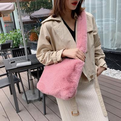 China Wholesale wild plush single bag tis shoulder messenger bag fashionable autumn and winter street trend female bag plush bag female bag for sale