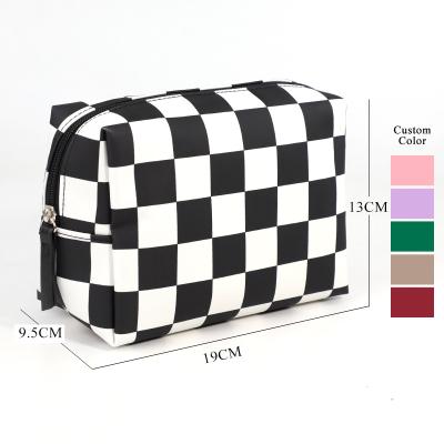 China New Fashion Colorblock Fashion Lattice Design Classic Cosmetic Storage Travel Nylon Portable Makeup Bag for sale