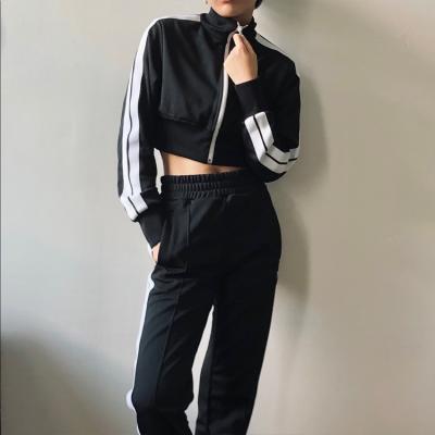 China Wholesale Custom Logo Women Crop Top Jogging Breathable Tracksuits Sweatsuit 2 Pieces Set Tracksuit For Women for sale