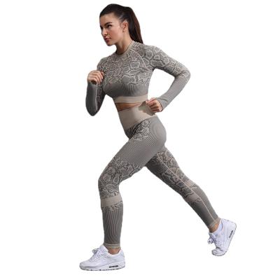 China KKXIU Yoga New Yoga Suit Women's Seamless Knitted Set Breathable Autumn Winter Tight Sports Suit for sale