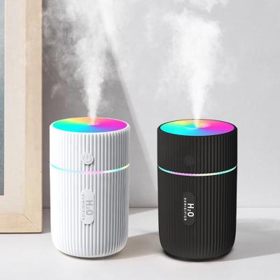 China Mini Air Humidifier Car Ultrasonic Car Night Light Aroma Essential Oil Diffuser Cool LED Mist Fogger Maker For Car Home Interior for sale