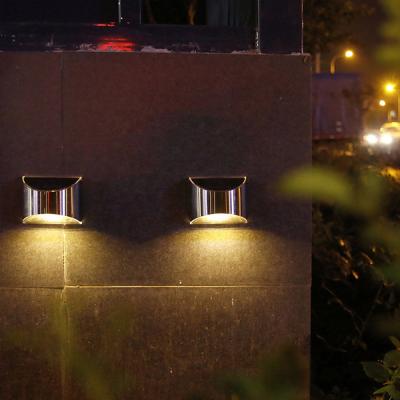 China Garden Outdoor Waterproof LED Solar Light is Suitable for Stair Barrier Passage Garden Yard Fence Landscape Decoration Lamp for sale