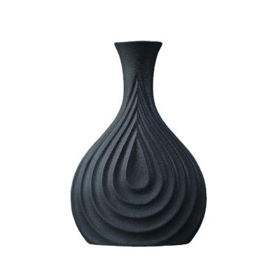 China Minimalist elegant design nordic office home decor dried flower ceramic black vase for sale