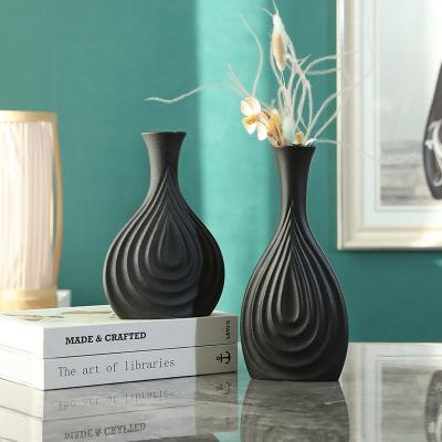 China Simple Design Flower Minimalist Nordic Office Home Decor Dry Ceramic Flower Vase for sale