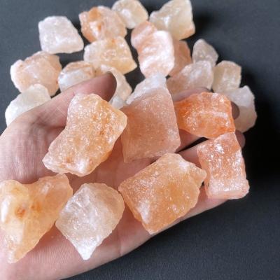 China Europe Wholesale Natural Rock Salt Pink Crystal Salt Energy Rocks Himalayan Salt Lumps for sale