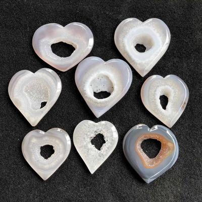 China Europe Hand Carved Polished Natural Agate Geode Heart Druzy Agate Hearts for Decoration Gifts for sale