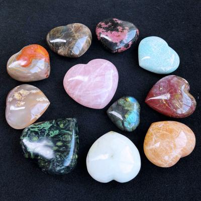 China Europe Wholesale Natural Kambaba Heart Pink Rose Quartz Crystal Heart Large Polychrome Quartz Heart Semi-precious Stone Crafts for sale